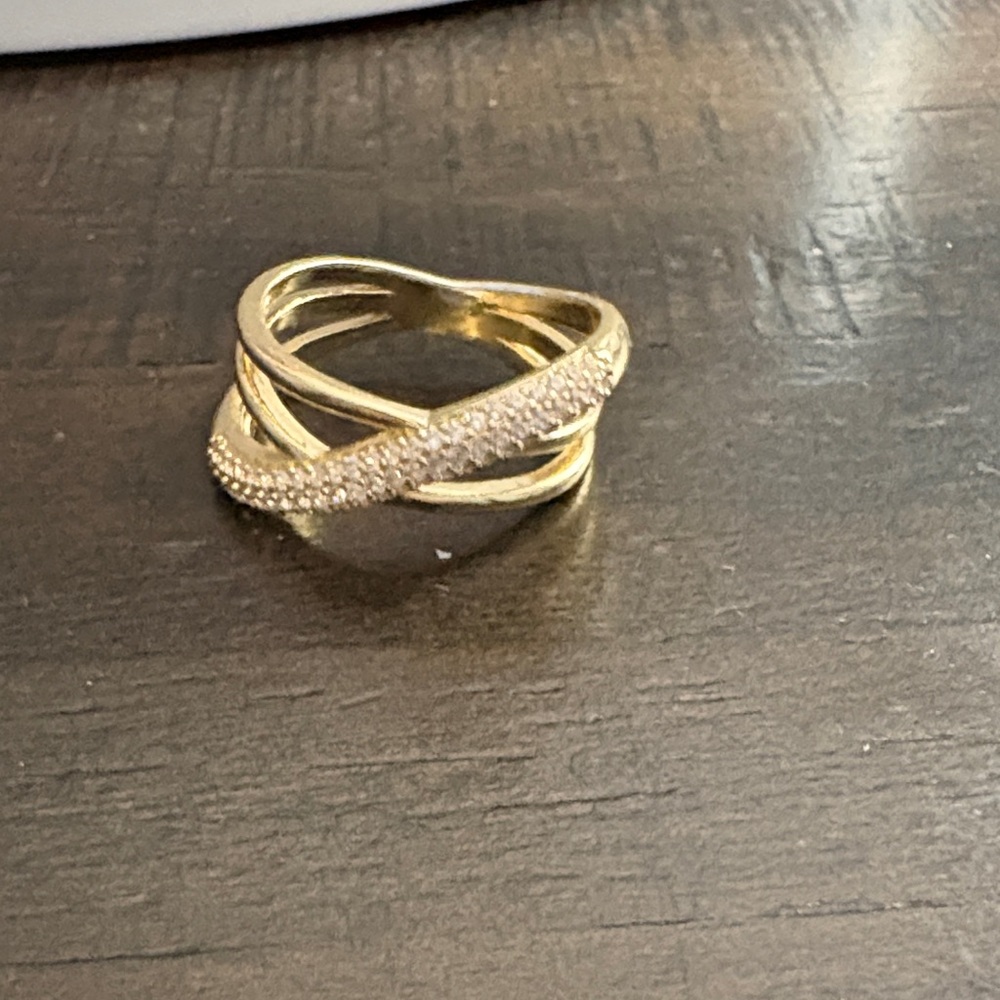 Gold Crisscross Pavé Band Ring - Women Jewelry